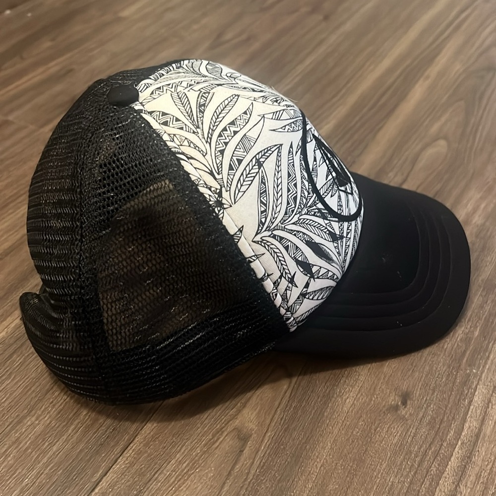 Volcom Black and White Trucker Hat - Picture 2 of 6